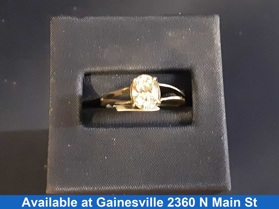 Women's Ring - Solitaire - Silver 2.4 grams Size 8