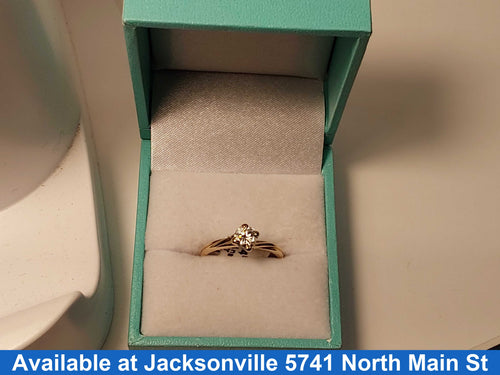 Women's Ring - Solitaire - Yellow Gold 14k (.585) 2.1 grams Size 5.5