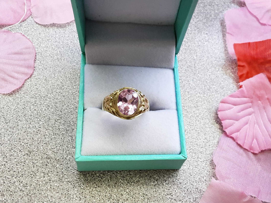 Women's Ring - Yellow Gold 14k (.585) 3.7 grams Size 9.5