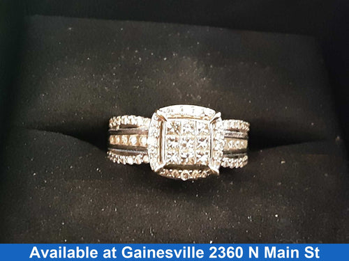 Women's Ring - White Gold 10k (.417) 6.1 grams Size 8