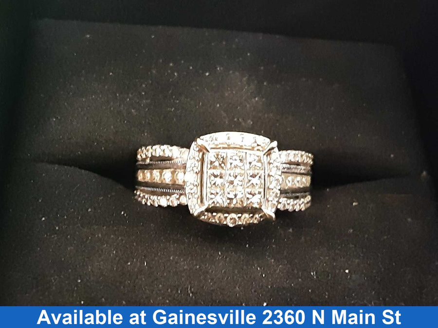 Women's Ring - White Gold 10k (.417) 6.1 grams Size 8