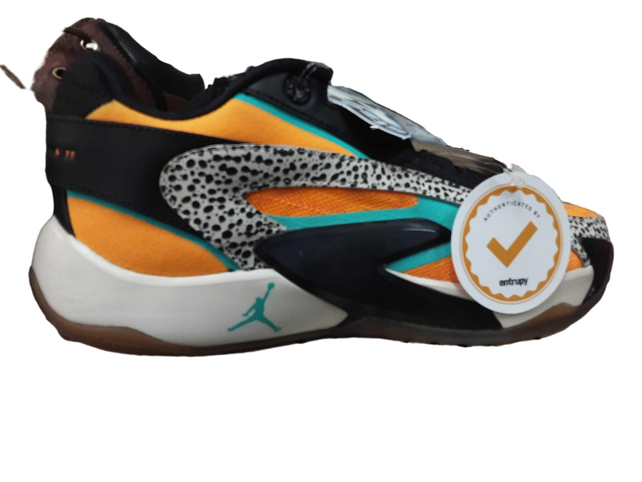 Jordan Fq9044-800 Orange