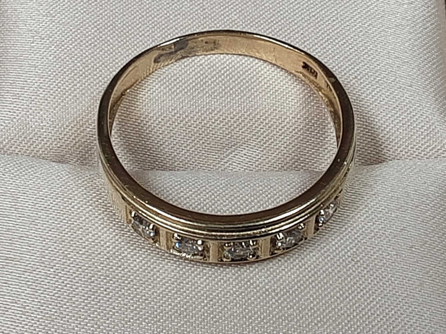 Men's Ring - Yellow Gold 10k (.417) 3.4 grams Size 12.5