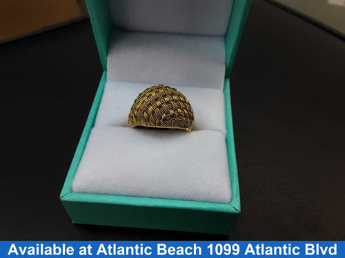 Women's Ring - Yellow Gold 18k (.750) 6.3 grams Size 6