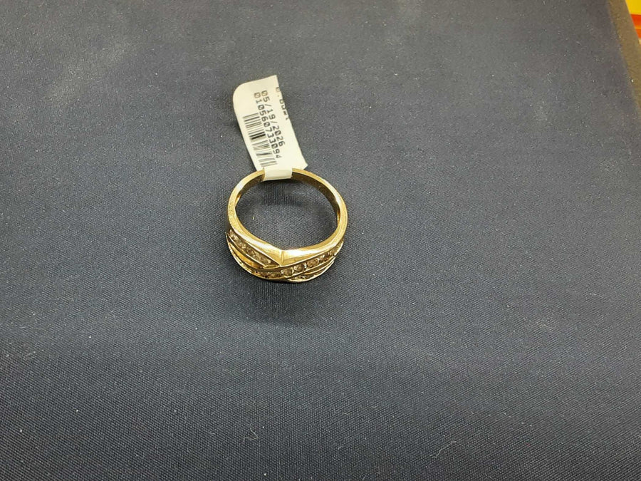 Women's Ring - Yellow Gold 10k (.417) 3.9 grams Size 8.5