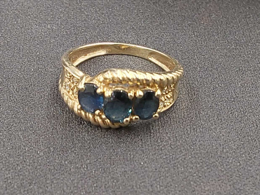 Women's Ring - Yellow Gold 10k (.417) 3.1 Grams Size 6.5