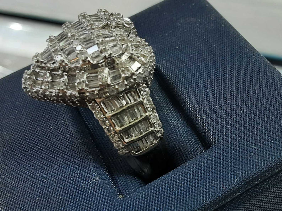 Women's Ring - White Gold 14k (.585) 7 grams Size 9.5