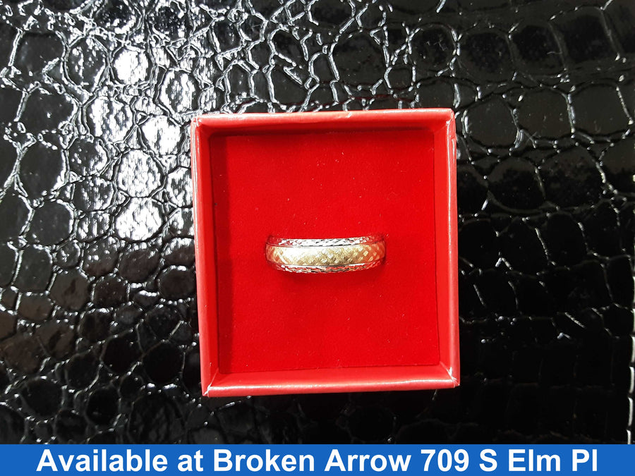 Men's Ring - Yellow Gold 14k (.585) 3.2 grams Size 11.5