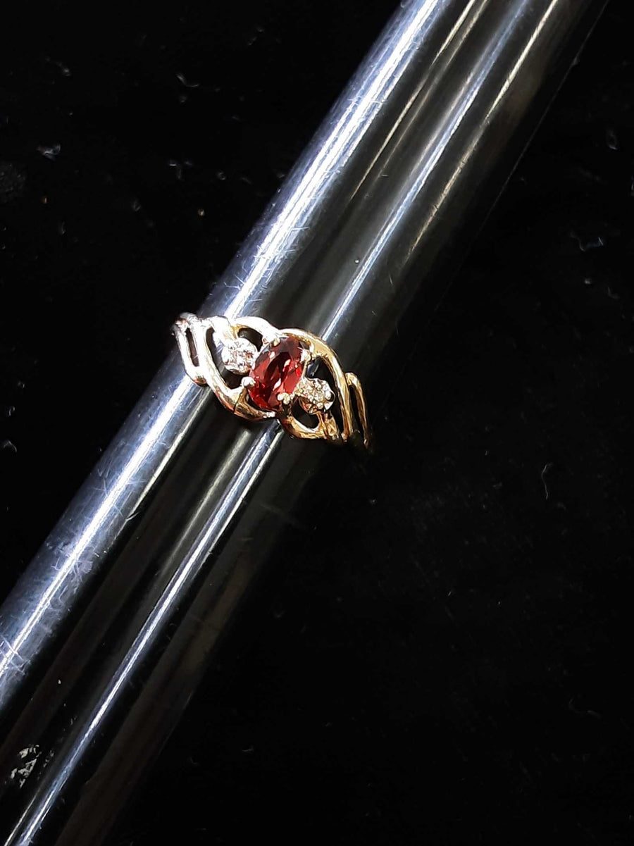 Women's Ring - Yellow Gold 10k (.417) 1.2 grams Size 6