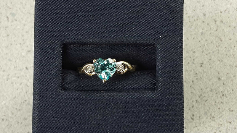 Yellow Gold 10k (.417) 1.6 grams Size 4.5