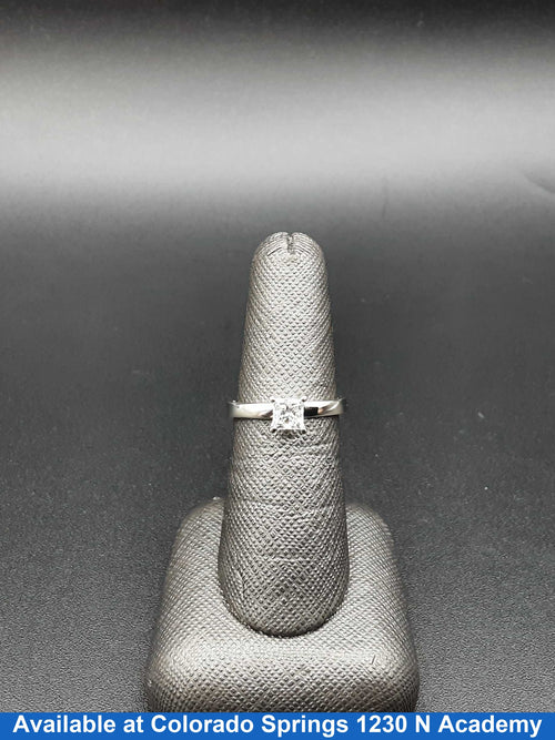 Women's Ring - Solitaire - White Gold 14k (.585) 3.4 grams Size 7