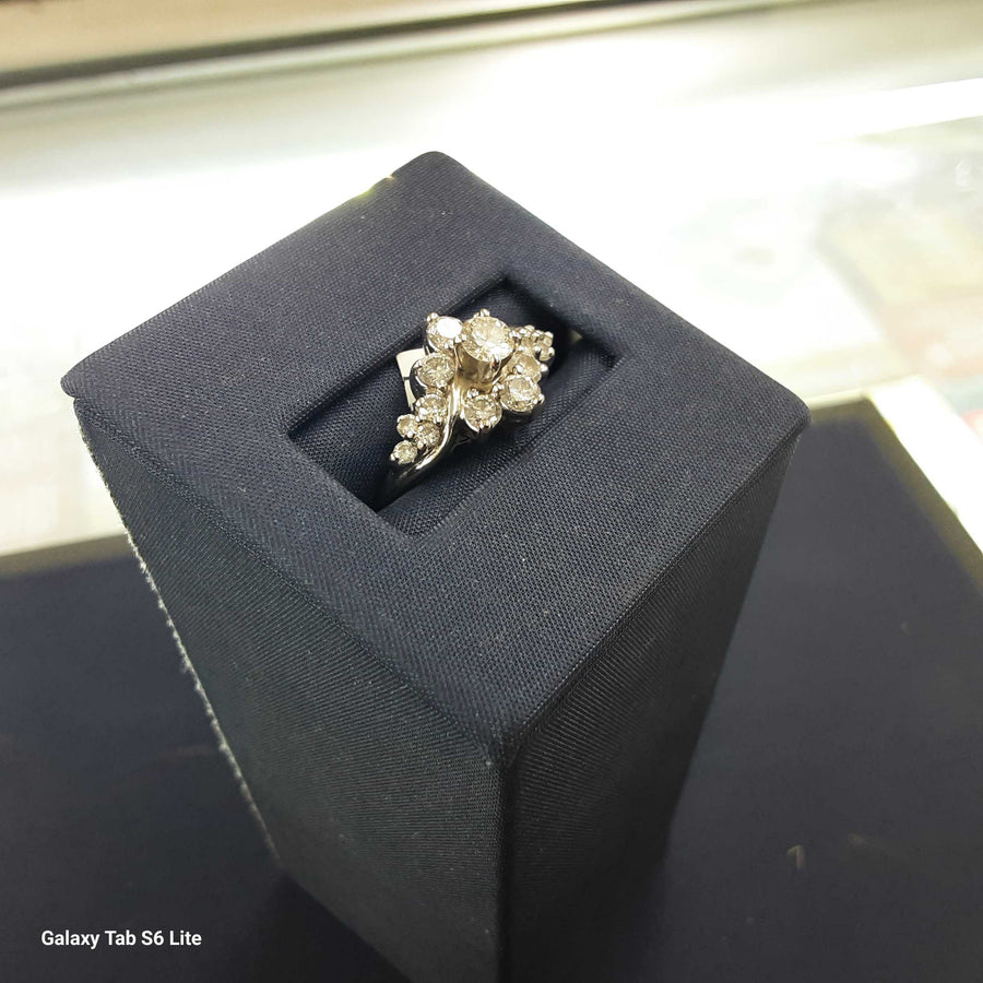 Women's Ring - White Gold 14k (.585) 3.6 grams Size 8
