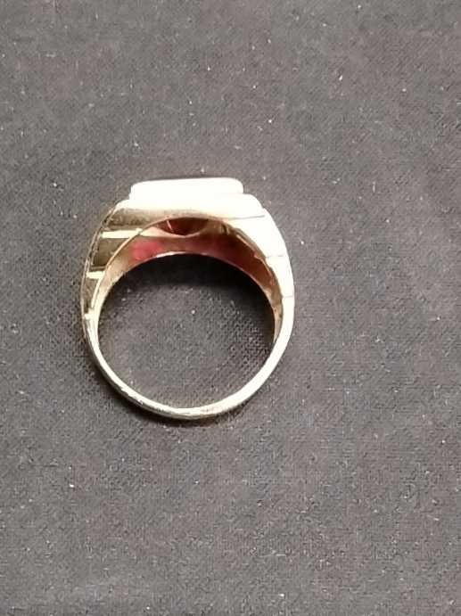 Men's Ring - Yellow Gold 10k (.417) 6.9 grams Size 8