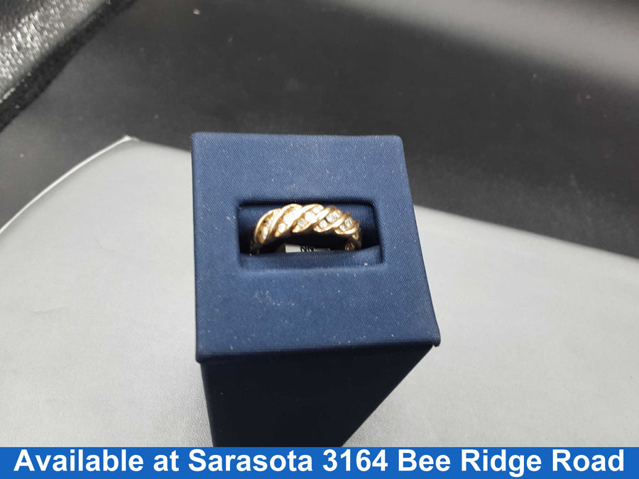 Women's Ring - Yellow Gold 10k (.417) 2.8 grams Size 9