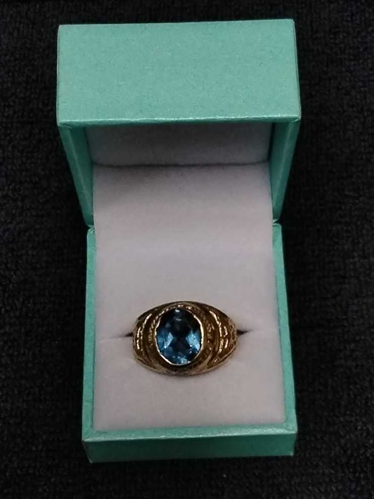 Men's Ring - Yellow Gold 14k (.585) 8.8 grams Size 9