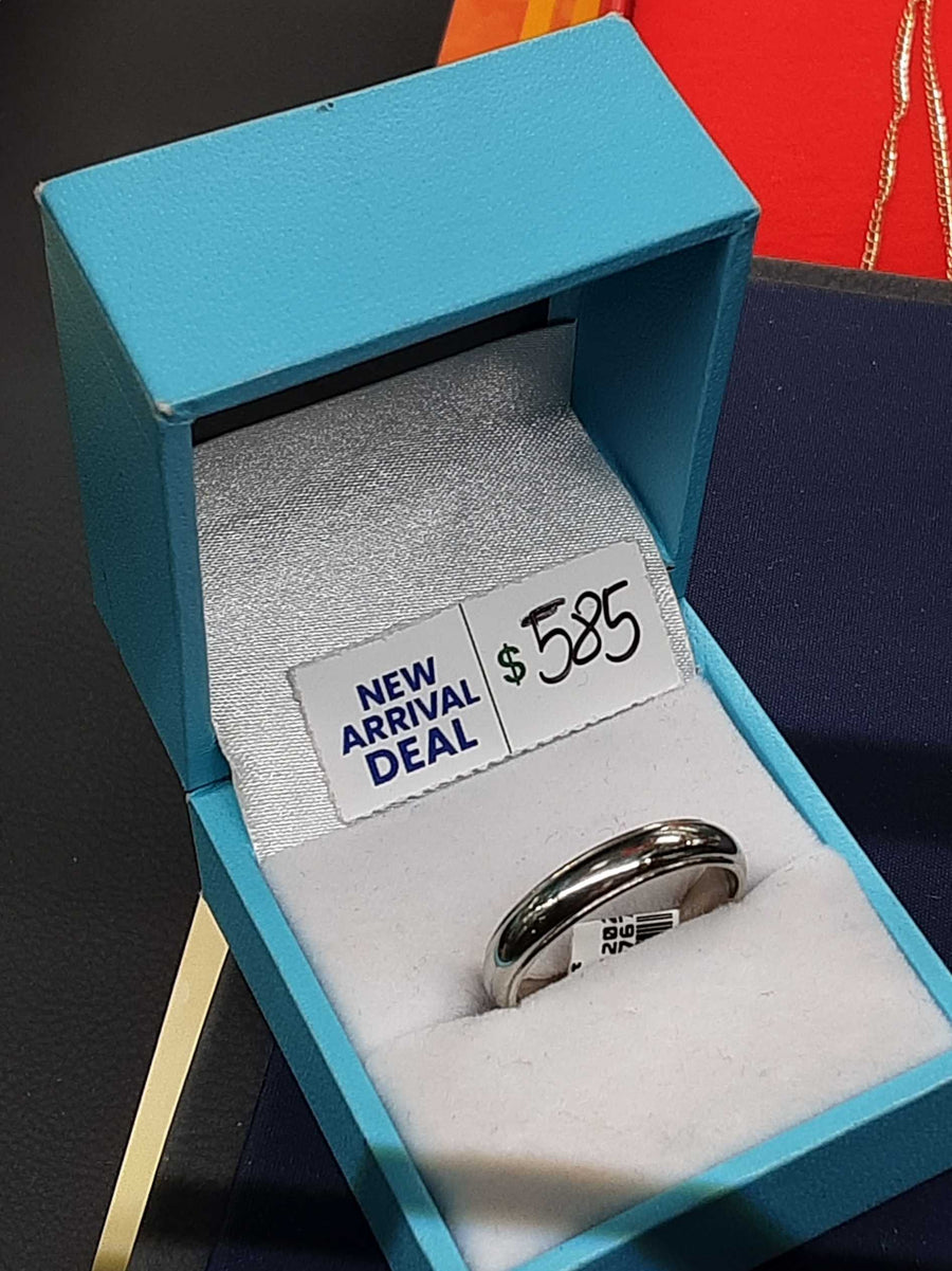Ring - Wedding Band - White Gold 14k (.585) 4.1 grams Size 20