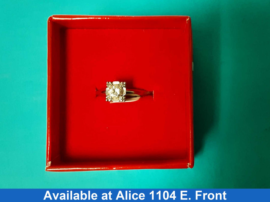 Women's Ring - Solitaire - White Gold 14k (.585) 3.2 grams Size 8