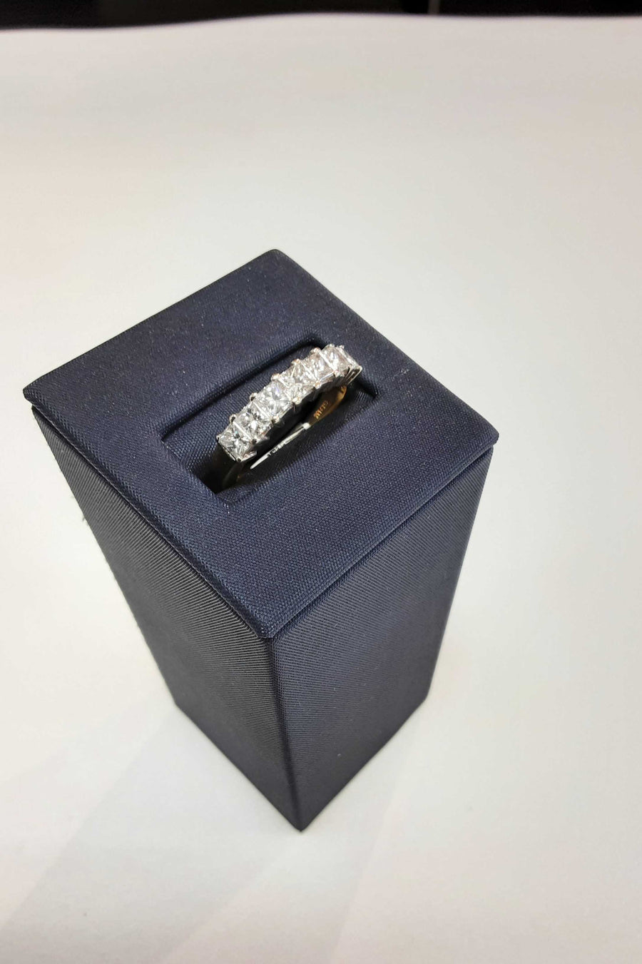Men's Ring - Yellow Gold 18k (.750) 5.8 grams Size 7.5