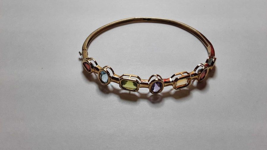 Bangle Bracelet - Yellow Gold 10k (.417) 9.8 grams 7 inch