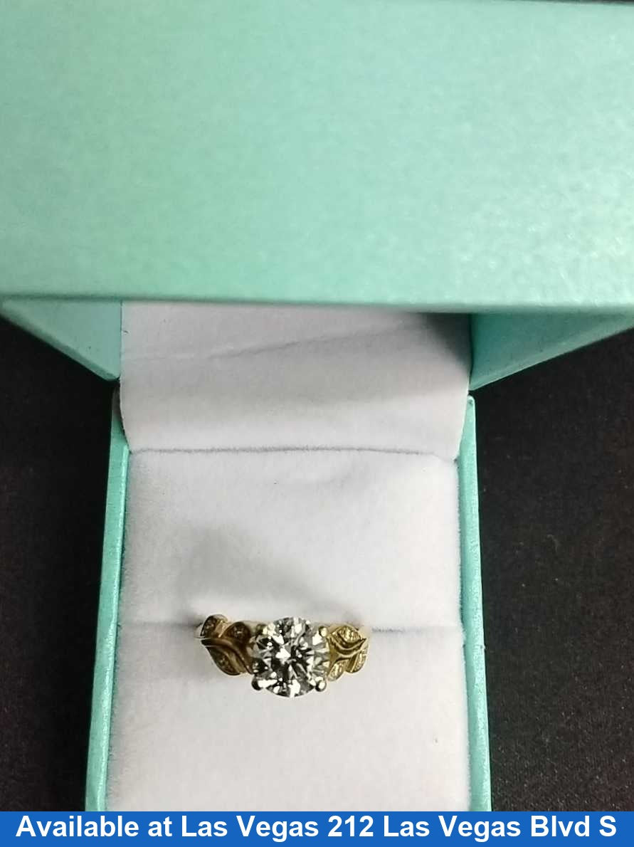 Women's Ring - Yellow Gold 18k (.750) 3.8 grams Size 4.5