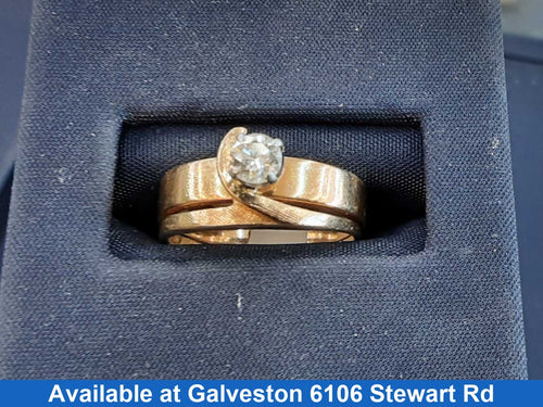 Women's Ring - Solitaire - Yellow Gold 14k (.585) 4.2 grams Size 4.5