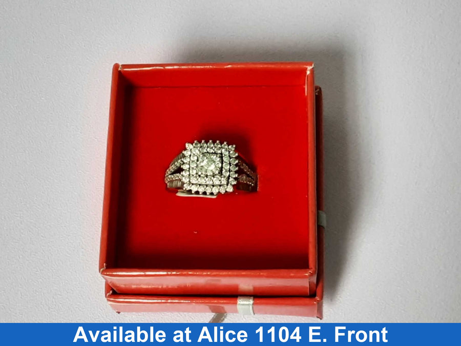 Women's Ring - White Gold 10k (.417) 4.5 grams Size 6