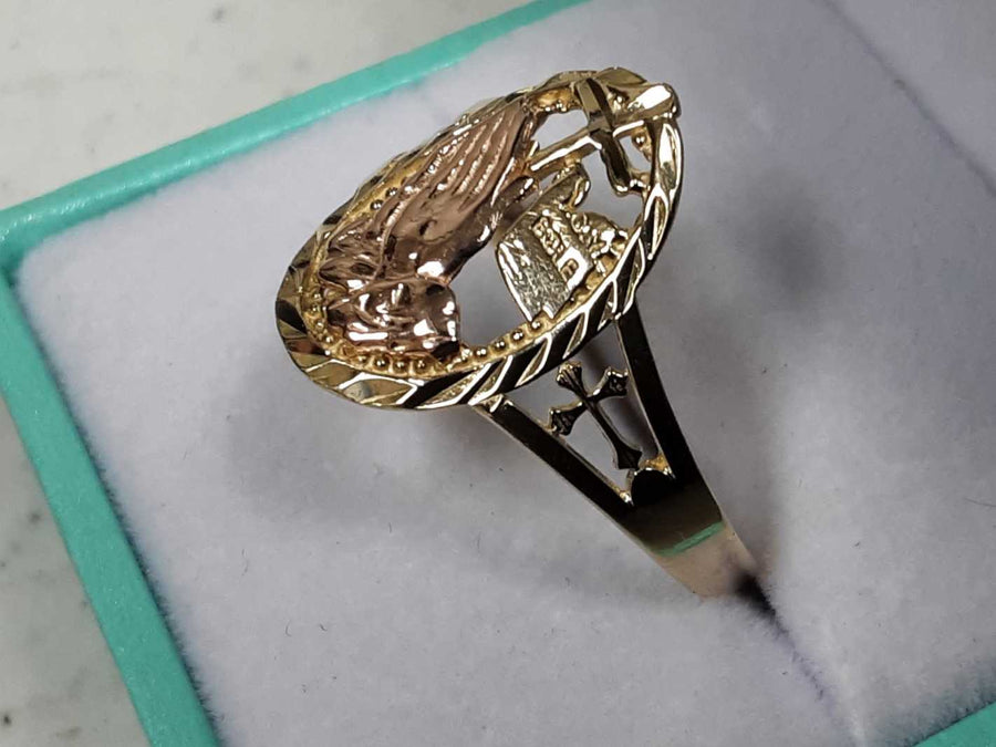 Women's Ring - Tricolor Gold 14k (.585) 2.4 grams Size 13.5