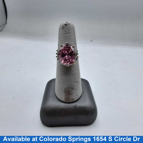 Women's Ring - Yellow Gold 10k (.417) 6.6 grams Size 6.5