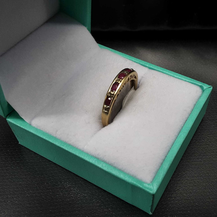 Women's Ring - Yellow Gold 10k (.417) 1.8 grams Size 6.5
