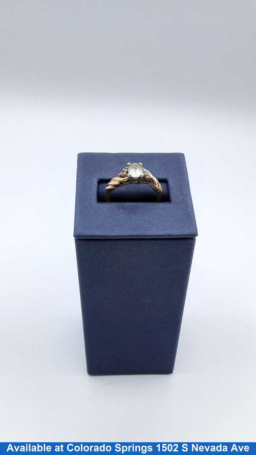 Women's Ring - Yellow Gold 10k (.417) 2.4 grams Size 7.5