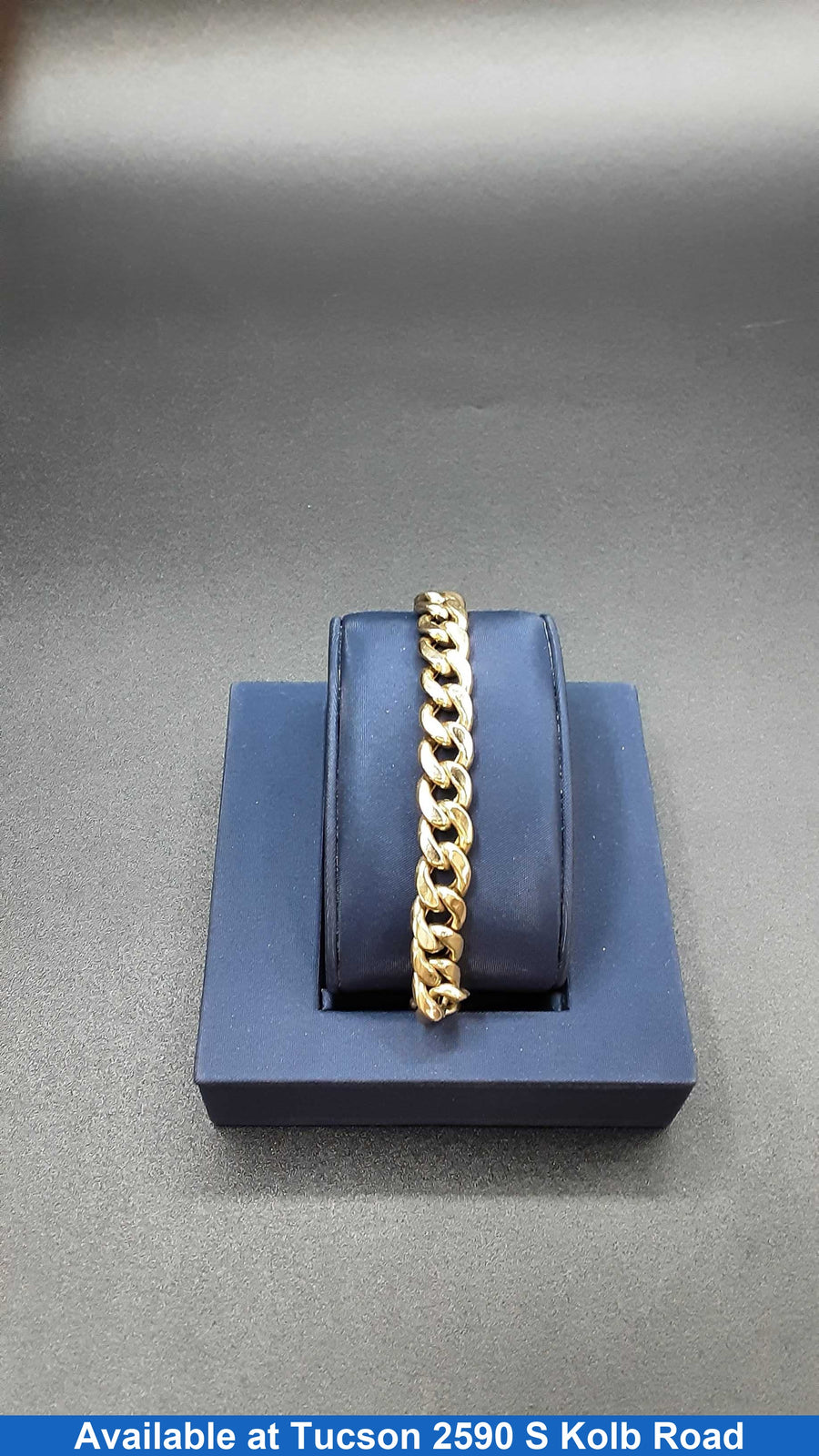 Cuban Link Bracelet - Yellow Gold 10k (.417) 20.4 grams 9 inch