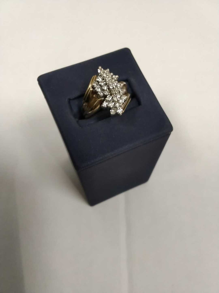 Women's Ring - Yellow Gold 10k (.417) 5.6 grams Size 6