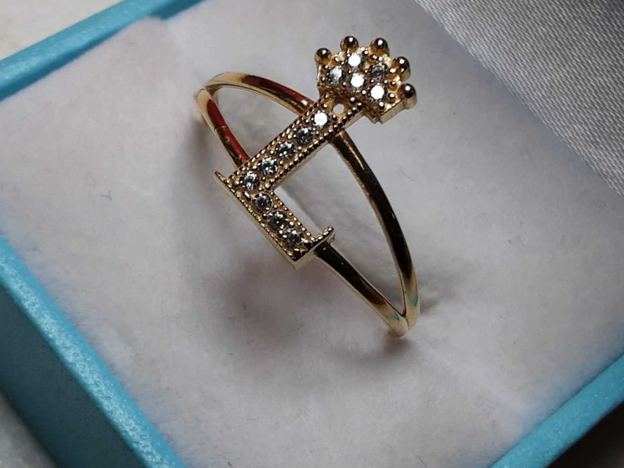 Women's Ring - Yellow Gold 10k (.417) 1.6 grams Size 10.5