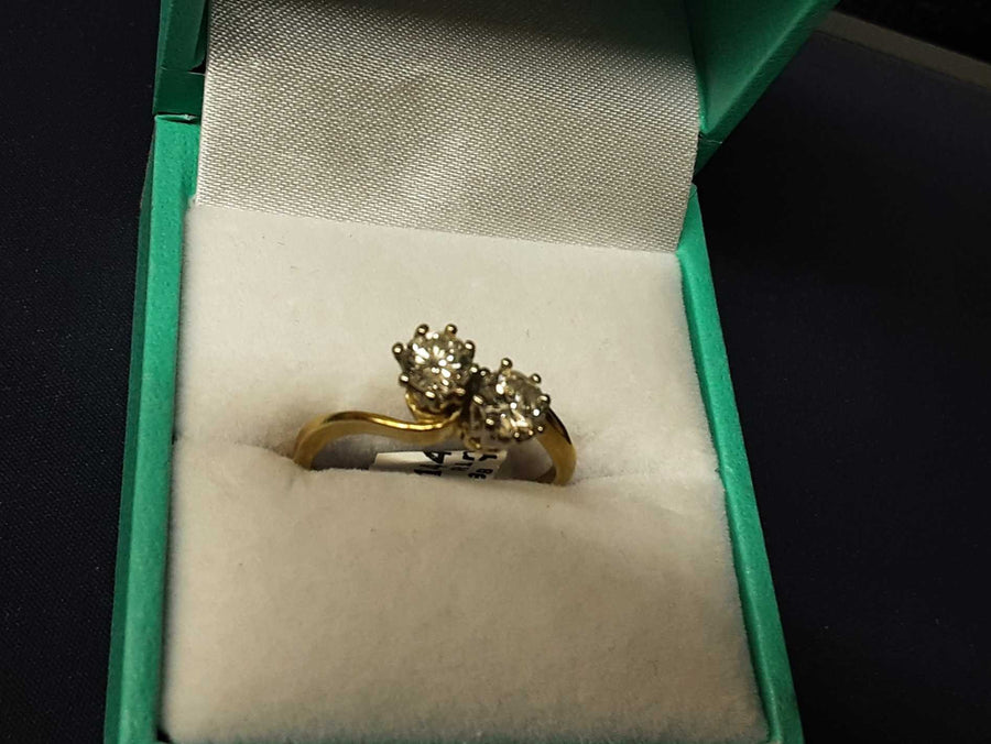 Women's Ring - Yellow Gold 18k (.750) 2.9 grams Size 8