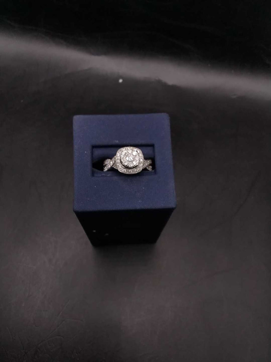 Women's Ring - White Gold 14k (.585) 5.1 grams Size 8
