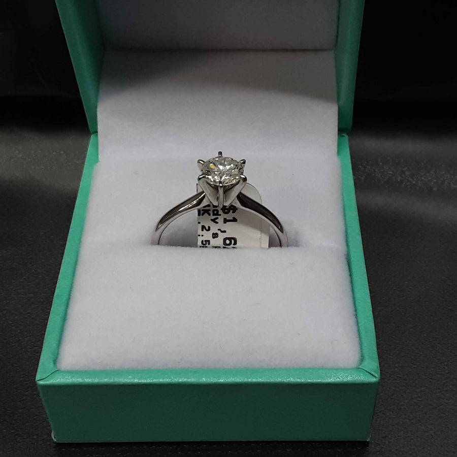 Women's Ring - Solitaire - White Gold 14k (.585) 2.5 grams Size 8.5