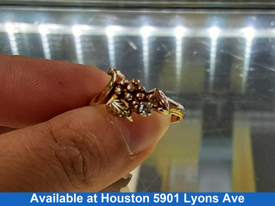 Women's Ring - Yellow Gold 10k (.417) 2.6 grams Size 8