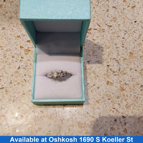 Women's Ring - White Gold 14k (.585) 3.8 grams Size 7