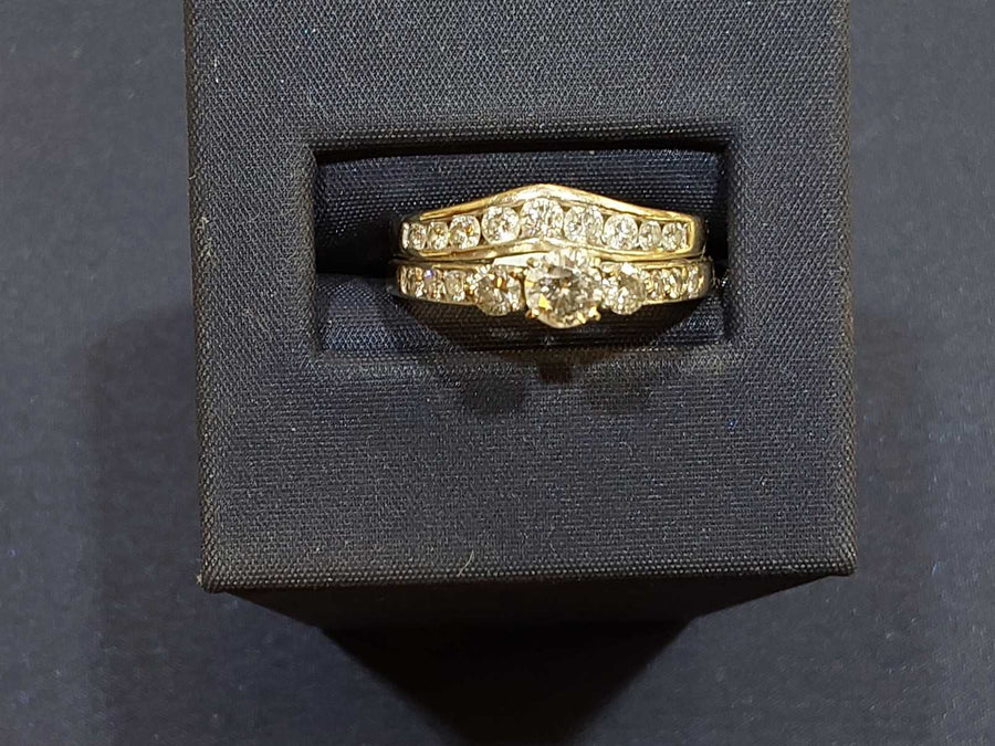 Women's Ring - White Gold 14k (.585) 4.9 grams Size 6.5