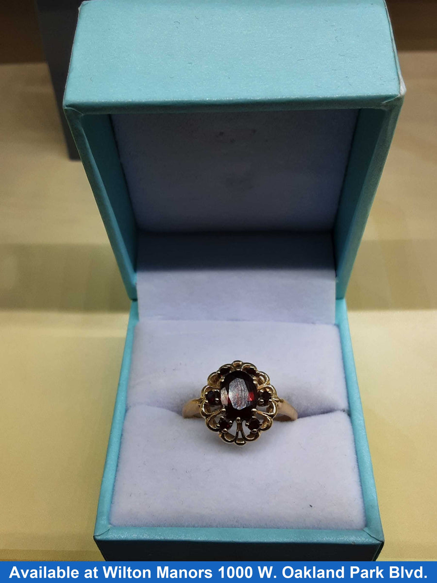 Women's Ring - Yellow Gold 10k (.417) 3.3 grams Size 8