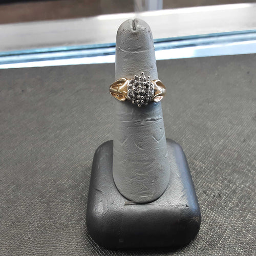 Women's Ring - Yellow Gold 10k (.417) 5 grams Size 7.5