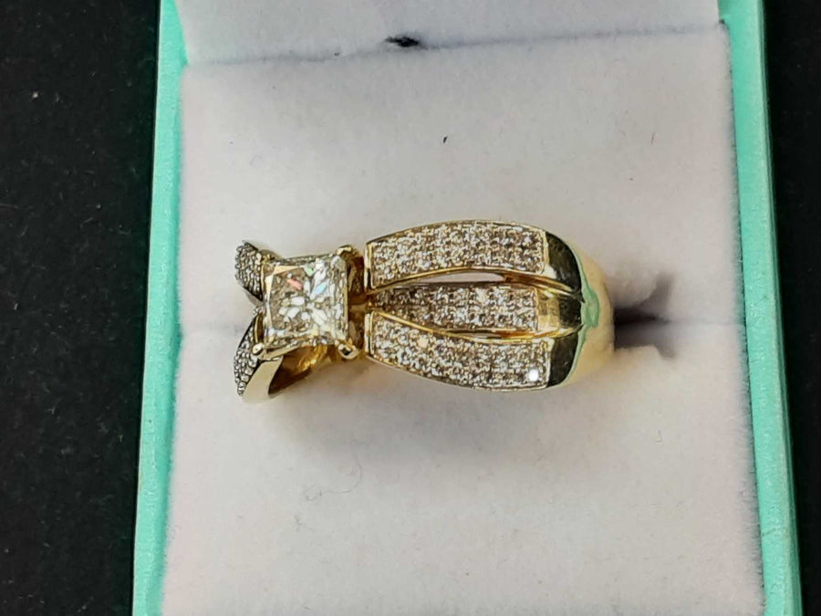Women's Ring - Yellow Gold 14k (.585) 8.4 grams Size 11.5
