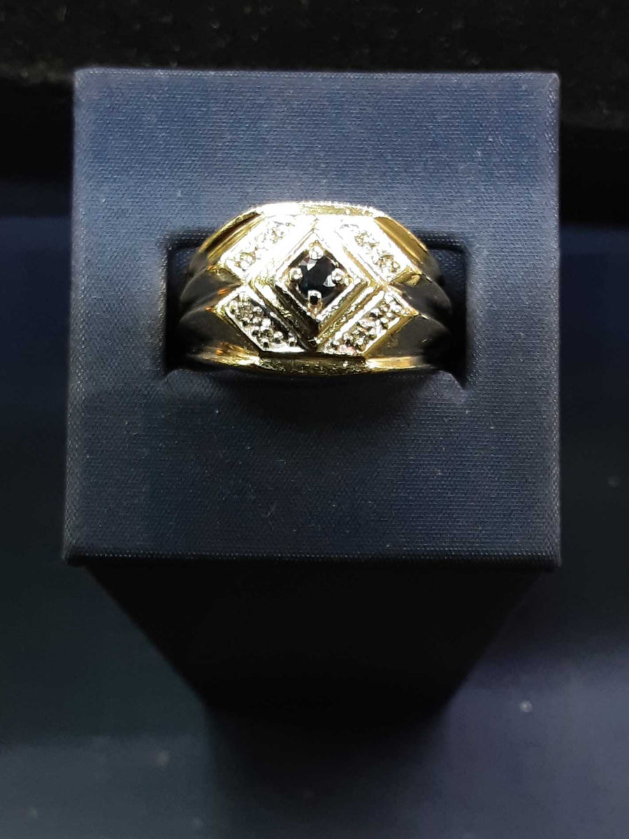 Men's Ring - Yellow Gold 10k (.417) 8.2 grams Size 7
