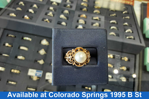 Women's Ring - Yellow Gold 10k (.417) 3.4 grams Size 7