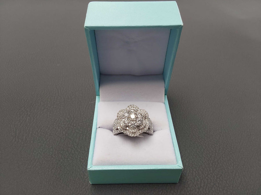 Women's Ring - White Gold 14k (.585) 10 grams Size 7