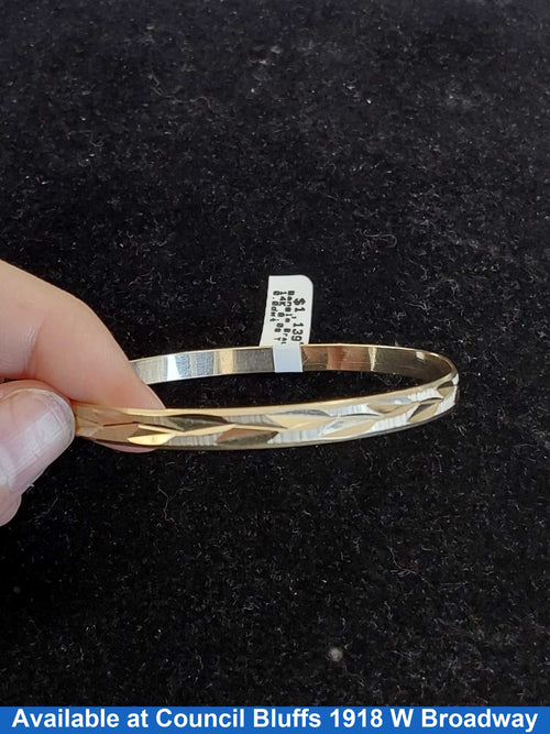 Bangle Bracelet - Yellow Gold 14k (.585) 8 grams 4 inch