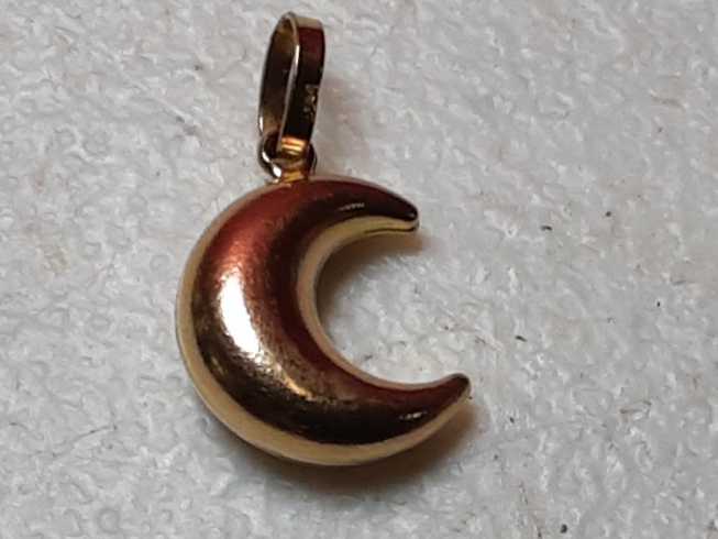Symbol Pendant - Yellow Gold 14k (.585) 1.1 grams