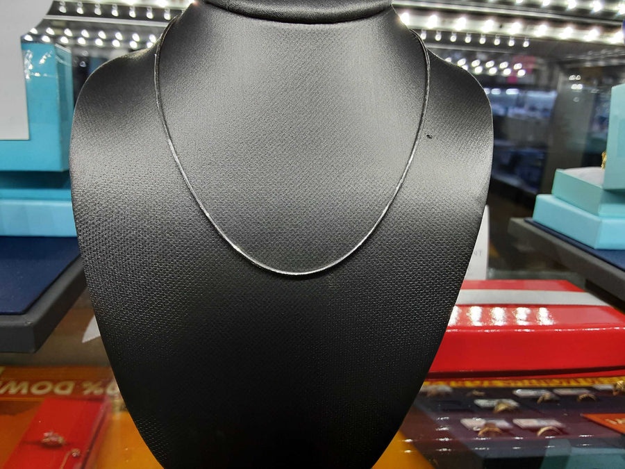 Serpentine Chain - White Gold 18k (.750) 2.9 grams 16 inch