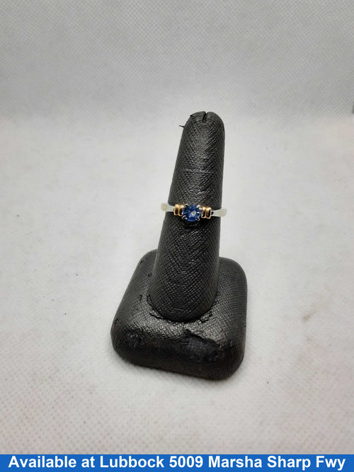 Women's Ring - White Gold 14k (.585) 3.7 grams Size 7