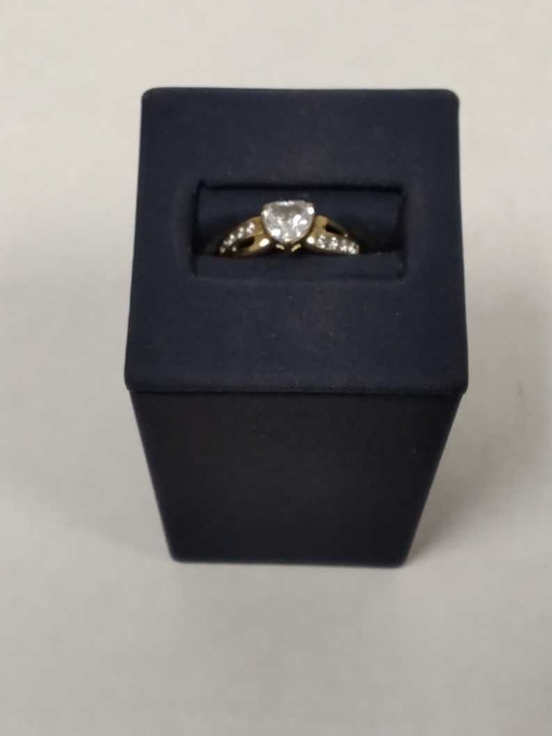 Women's Ring - Yellow Gold 10k (.417) 1.5 grams Size 7